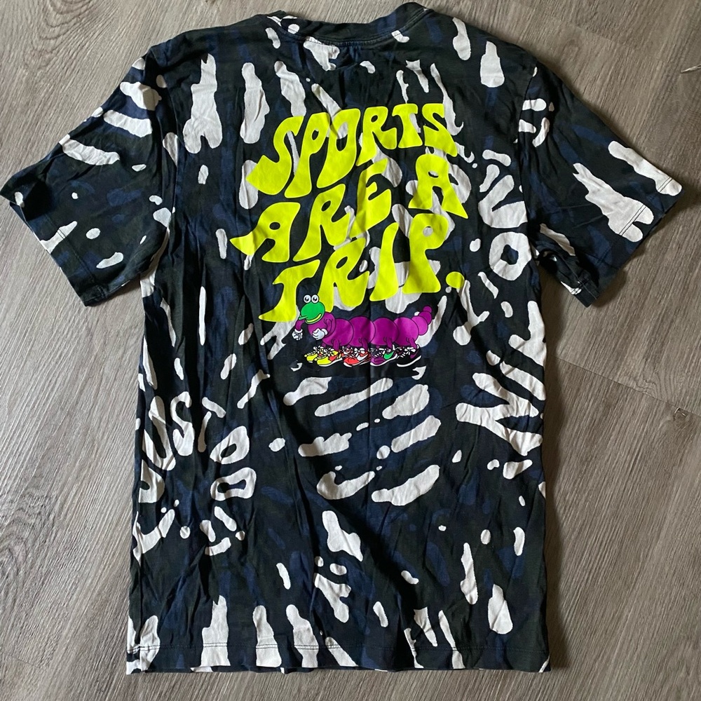 Nike Black and White Tie-Dye Tee with Graphic